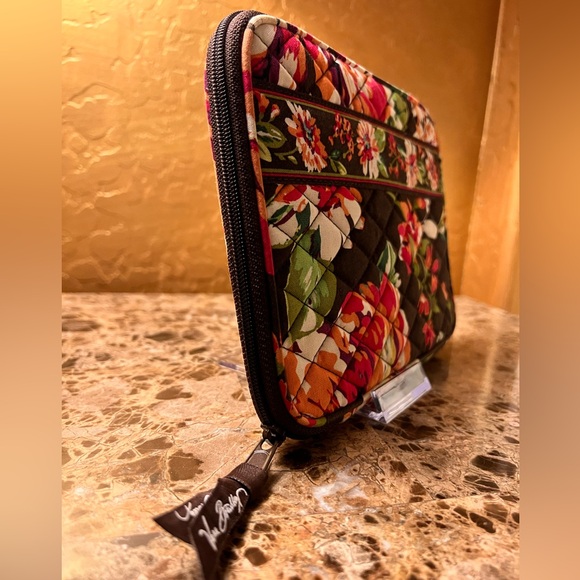 Vera Bradley Mini iPad Case & Charger and Cable Organizer - Picture 10 of 14